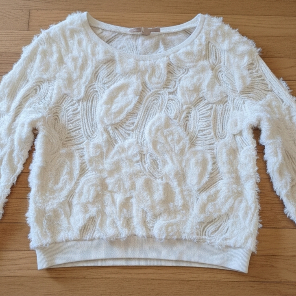 [[Champagne & Strawberry]] Elegant White Textured Women's Sweater